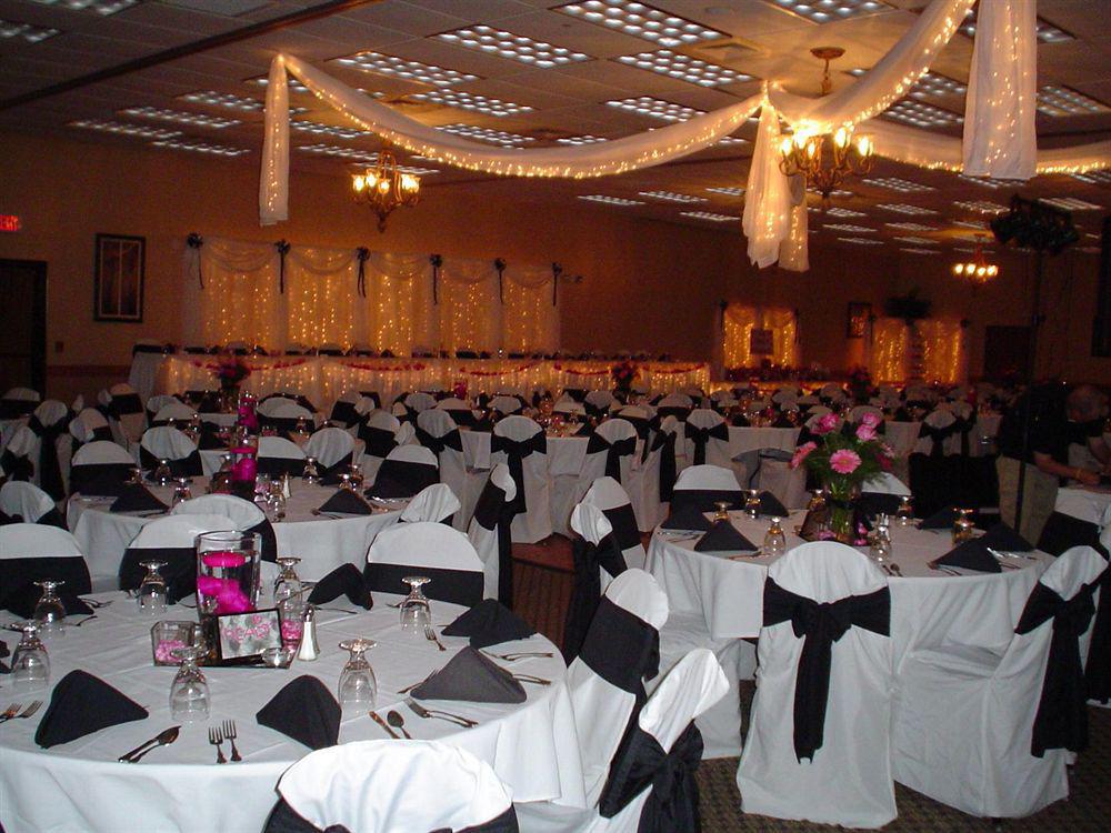 Radisson Hotel Ames Conference Center At Isu Restauracja zdjęcie