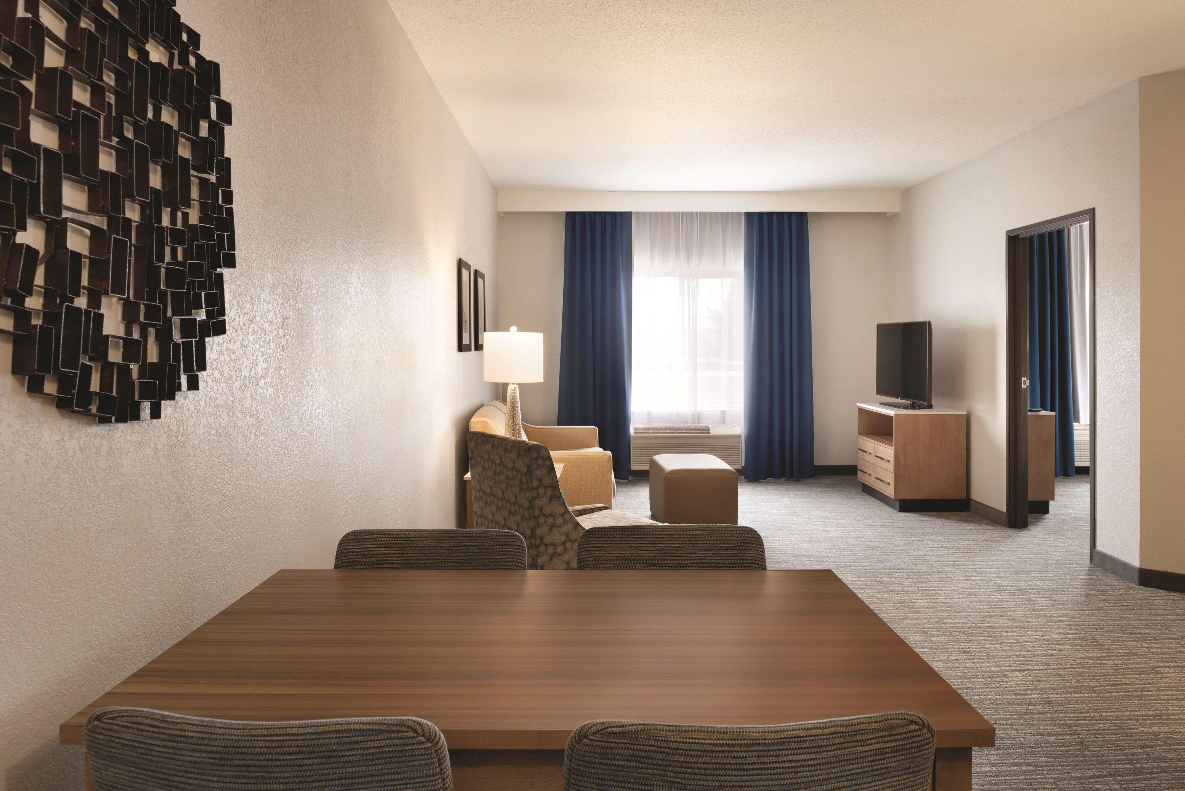 Radisson Hotel Ames Conference Center At Isu Zewnętrze zdjęcie